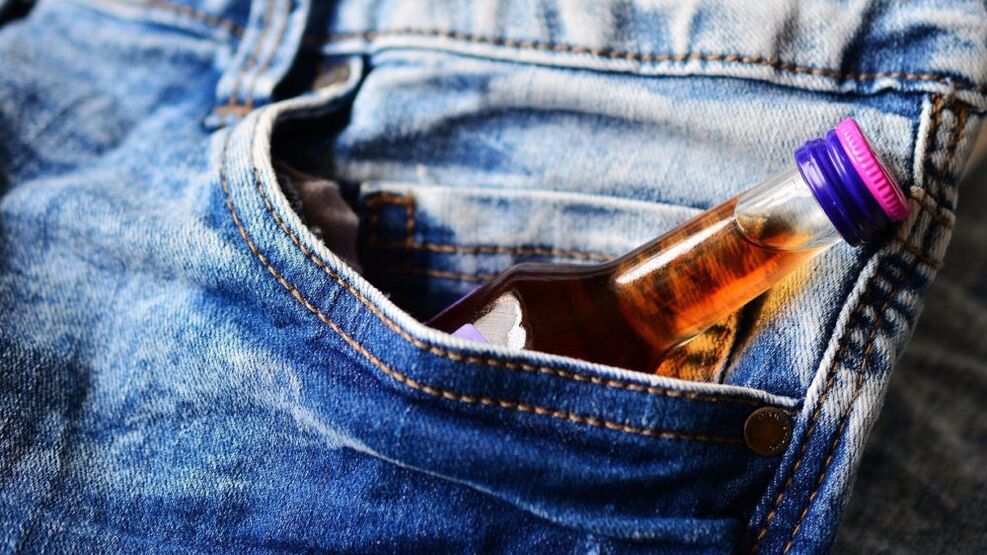 Une bouteille d'alcool dans votre poche