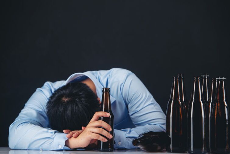 Navage de l'alcool pour les hommes